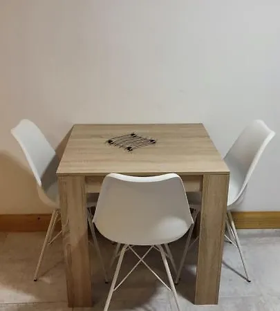 אכסניה Hostel Pirano