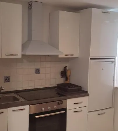 אכסניה Hostel Pirano פיראן