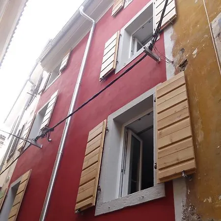 אכסניה Hostel Pirano