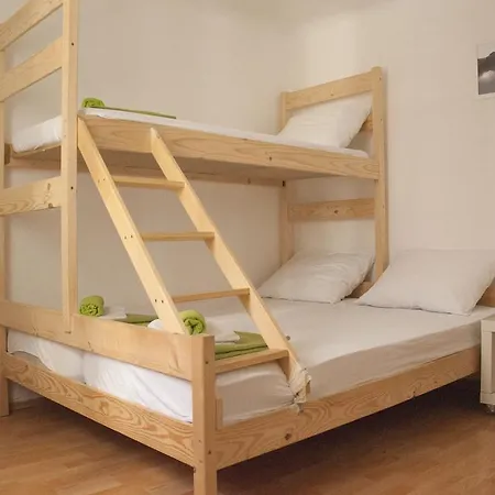 Hostel Pirano *