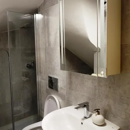 Hostel Pirano بيران