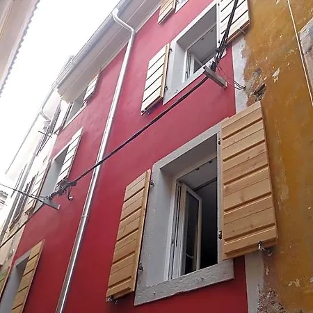 بيت شباب Hostel Pirano بيران