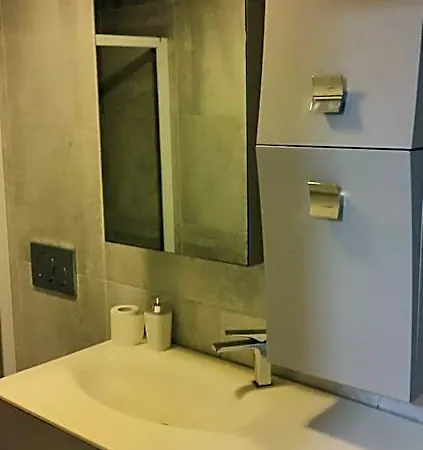 بيت شباب Hostel Pirano بيران